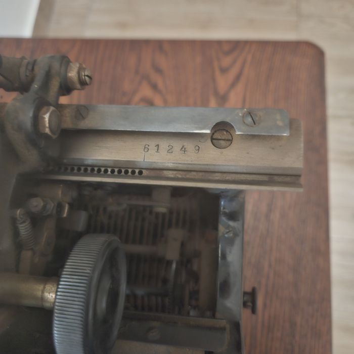 Masina de scris Fortuna antică