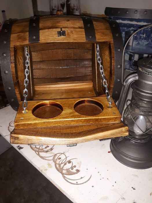 Ретро мини бар от реставрирана  дъбова Бъчва неповторим подарък за