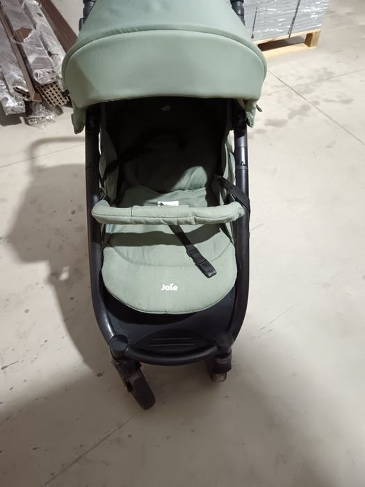 Vând cărucior în stare perfecta