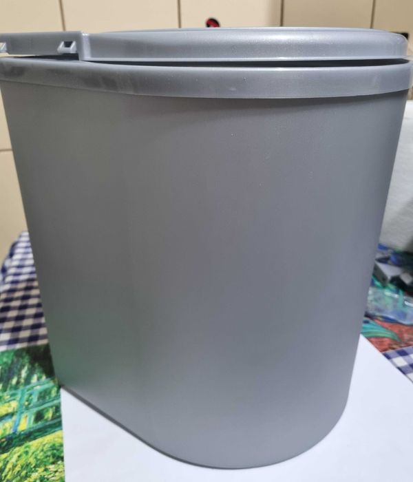 Cos gunoi Nou cu montare pe usa