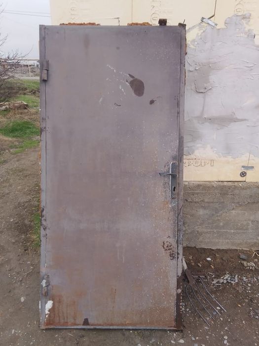 Есік двер из металла