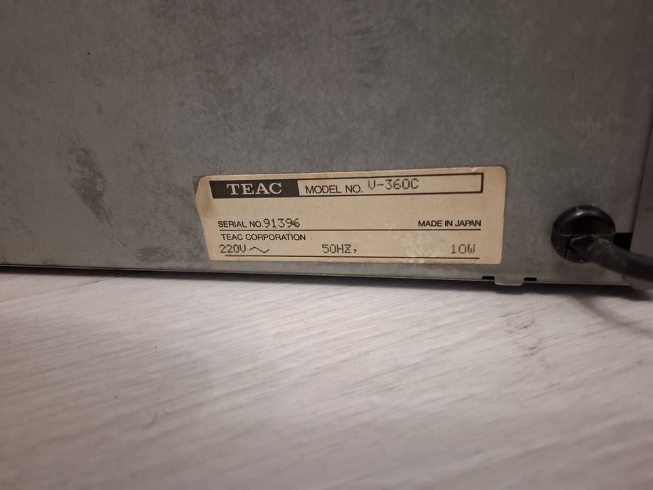 Deck casetofon Teac model V-360C model în Japan
