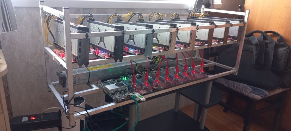 Mining rig за 8 бр. видеокарти