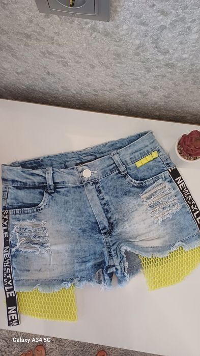 Детски къси панталонки