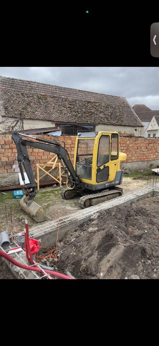 Inchiriere miniexcavator și transport basculabil