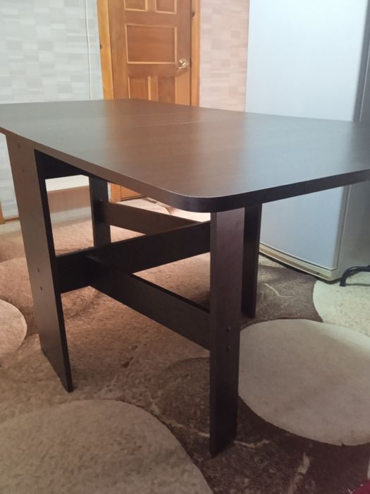 Стол - книжка цвет венге.