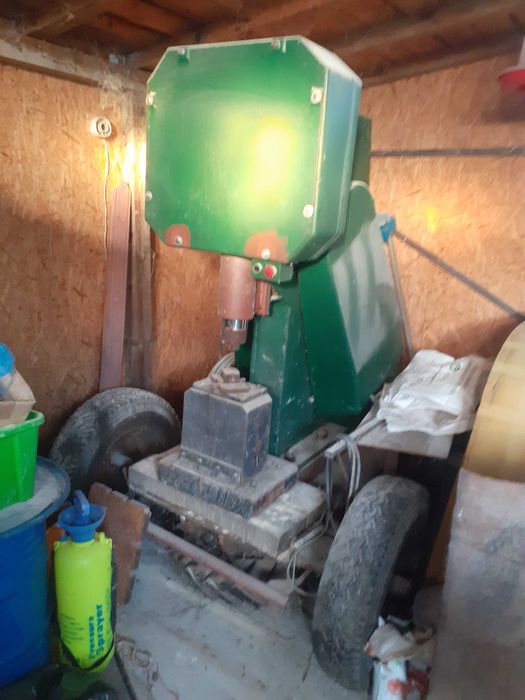 Ciocan de forjă electric