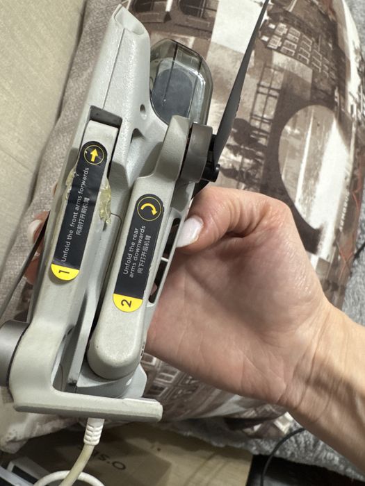 Продам дрон dji mavic