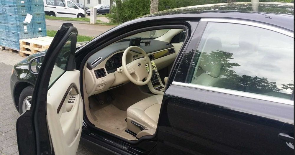 VOLVO S80
