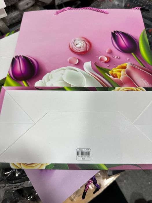 Подарочные пакеты картонные оптом в розницу