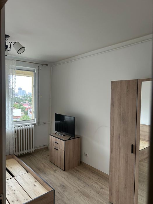 3 trei camere de vânzare în Colentina