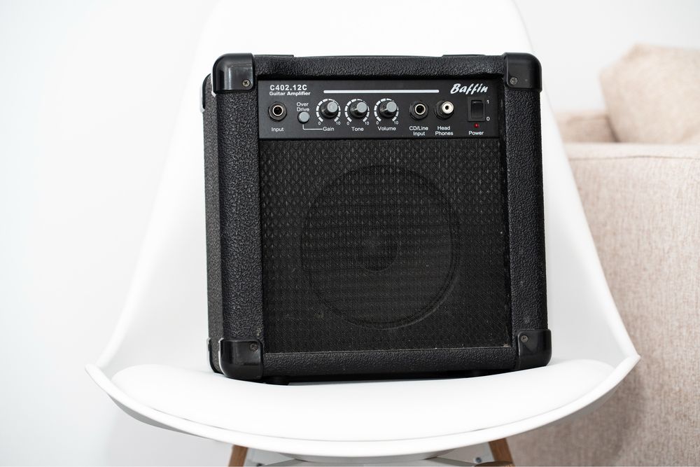 Chitară electrică Century Stratocaster PF Black + Amplificator 20W