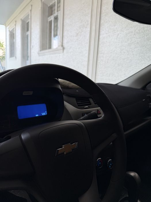 Chevrolet Cobalt 2024 — 5