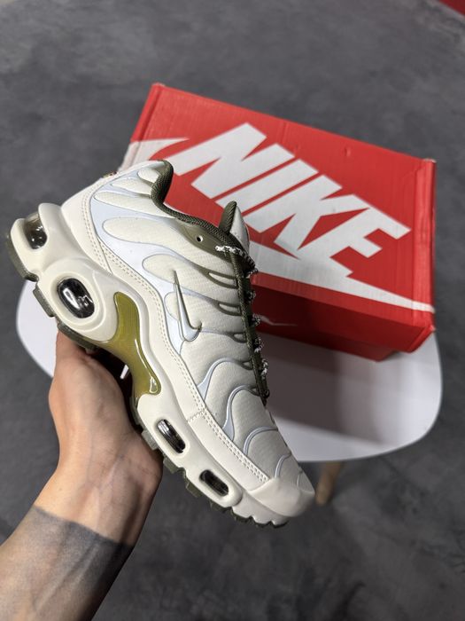 Nike Air Max Plus Phantom/Neutral Olive/Cargo Khaki