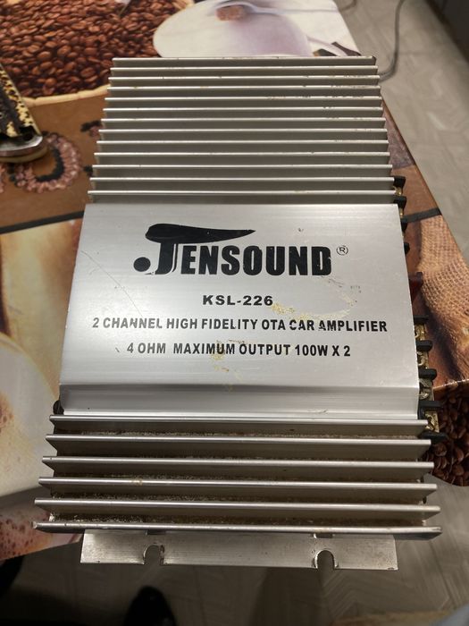 Усиловате за кола  двуканале ,работи добре……………………………….