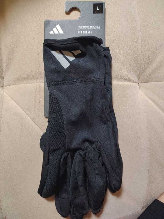Продам перчатки Adidas, 200.000