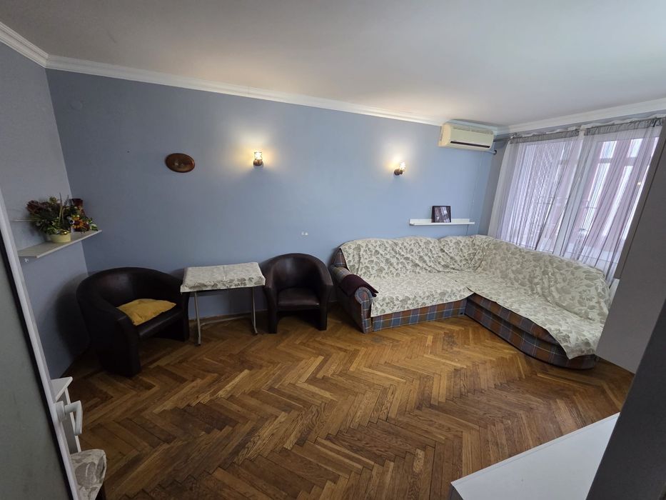 Ocazie!De inchiriat apartament cu două camere Mazepa langa tribunal.