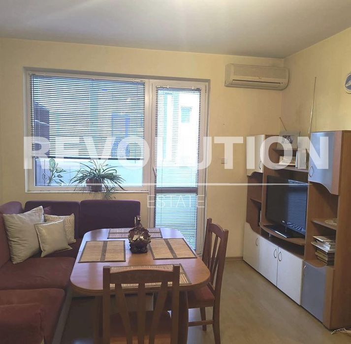 Дава се под наем Двустаен апартамент в Варна, Лятно кино Тракия - 57 кв.м за 375 € - Снимка #1