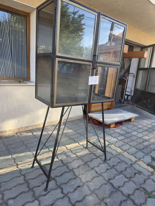 Уникална Vintage витрина с модерна визия