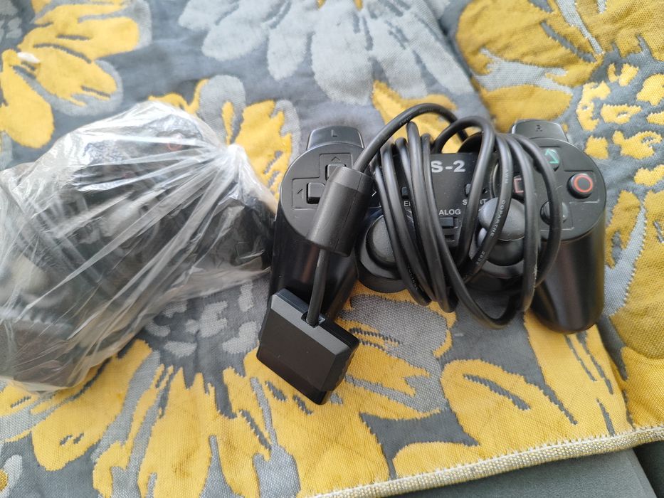 PlayStation 2 + 2 джойстика