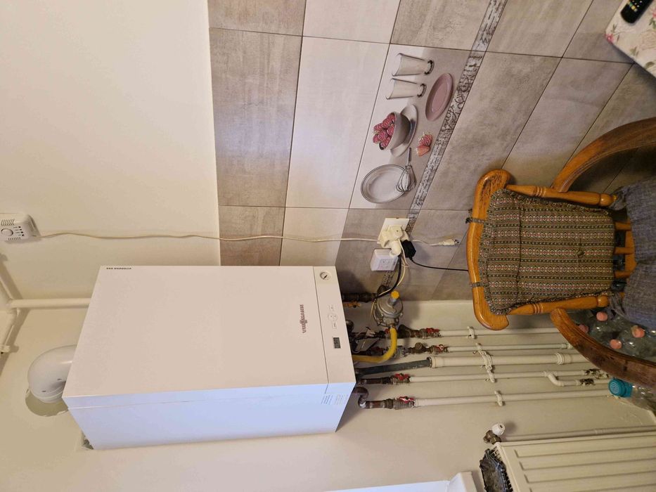 Apt central cu  spațiu comercial