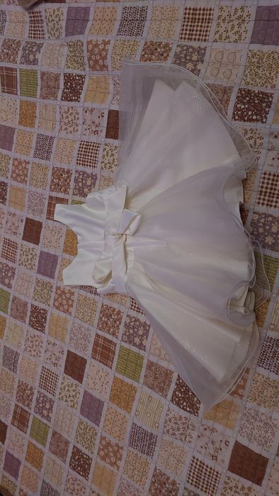 Продаю детское платья