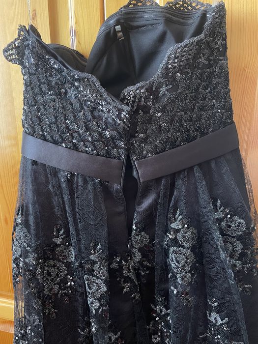 Официална рокля