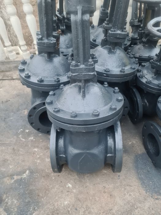 Задвижка сотилади