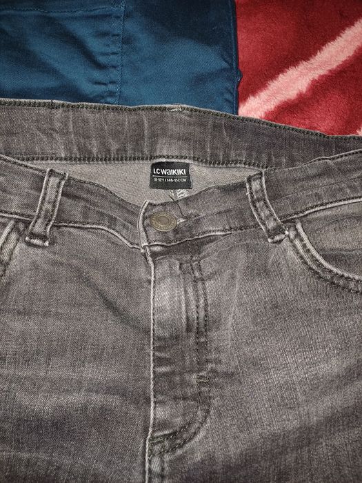 Blugi copii, purtați,in stare foarte bună!