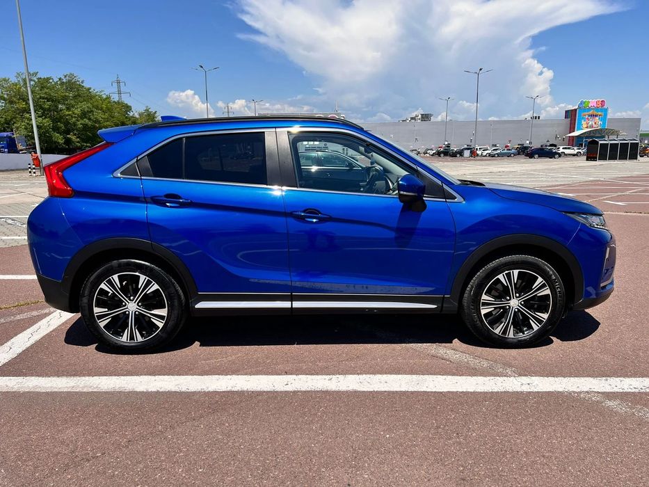 Mitsubishi Eclipse-Cross Masina cumparata in 2023 de la Autu Tiriac.Carte service disponibila