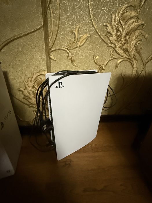 Продам playStation 5 в хорошем состоянии
