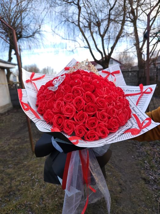 Buchet trandafiri roșii cu sclipici!