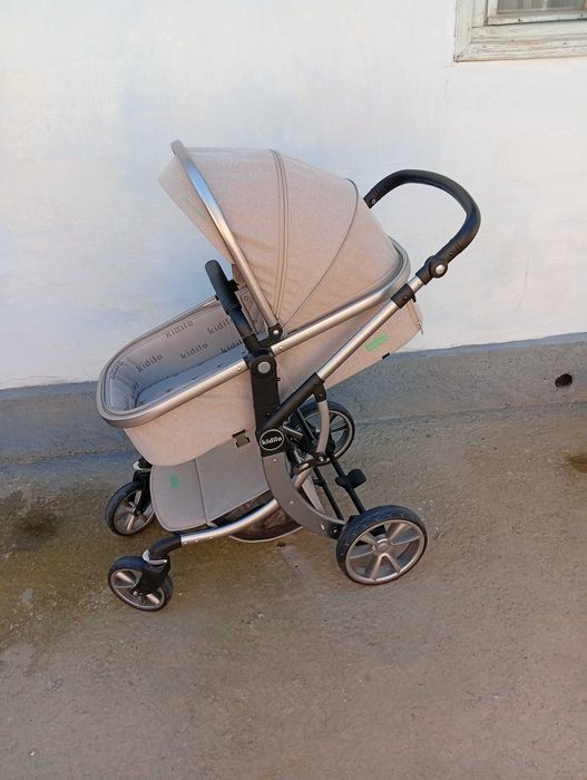 Продается абсолютно в отличном состоянии коляска комплект