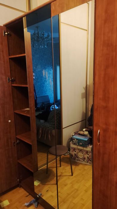 Продается спальня мебель