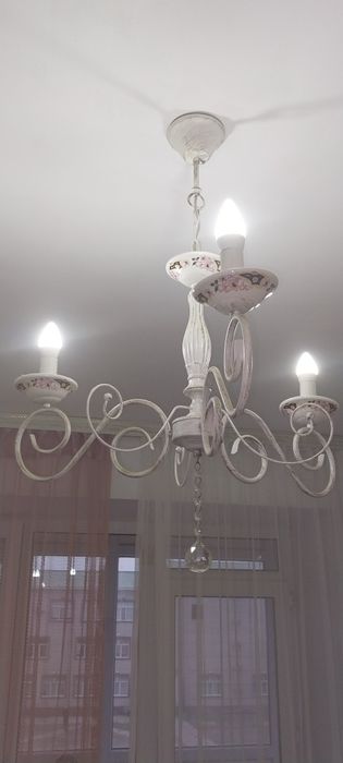 Люстра 3000 тенге