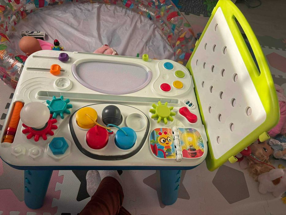 Centru activitati Baby Einstein Curiosity