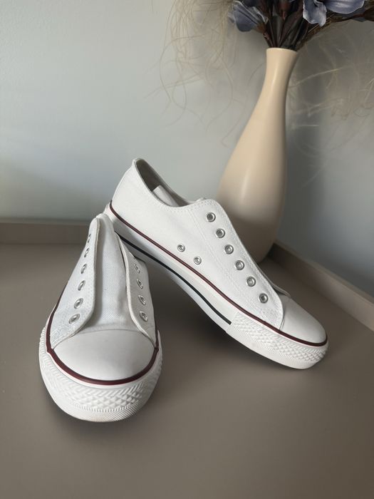 Обувки и чанти  по 10лв/5€