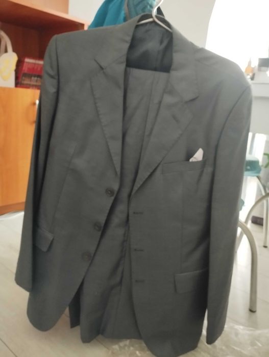 Rochie de mireasă și costum de ginere