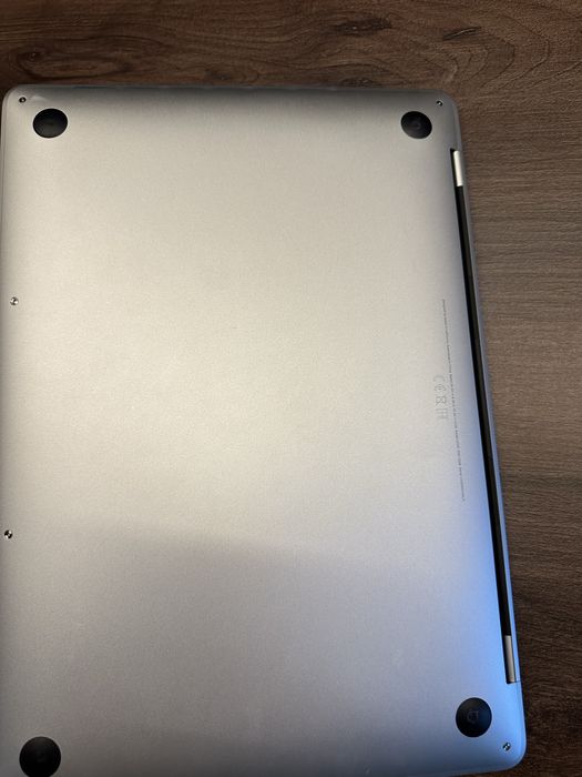 MacBook Pro 13 2020, 16GB RAM, 512GB SSD, 4 porturi Thunderbolt, Baterie 274 cicluri, Full Box
