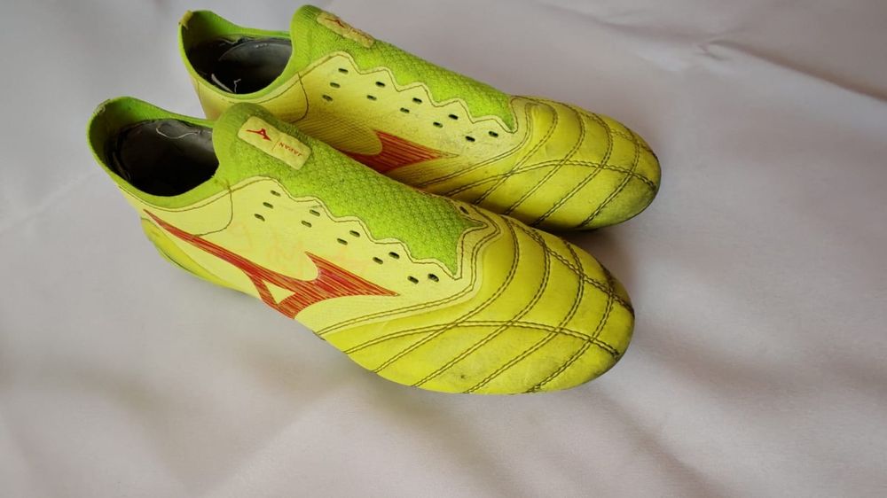 Бутсы Mizuno morelia