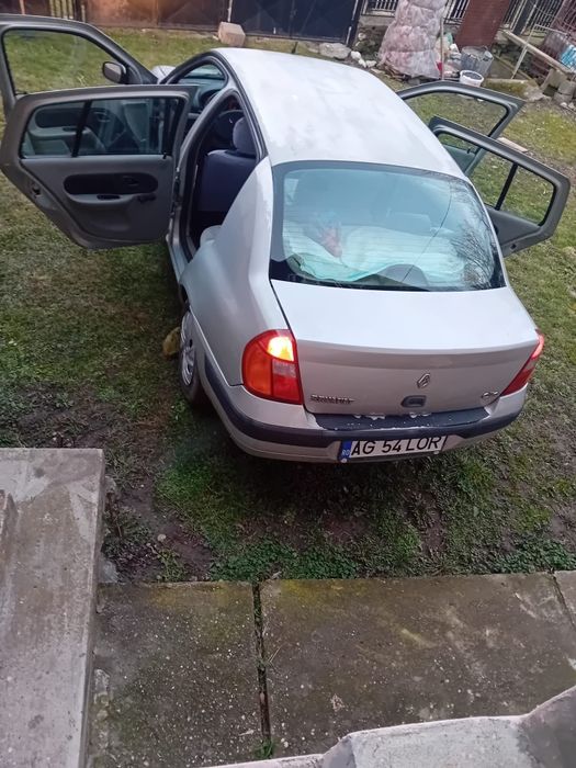 renault clio an 2002