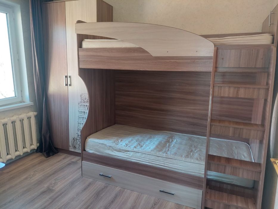 Продам комплект мебели