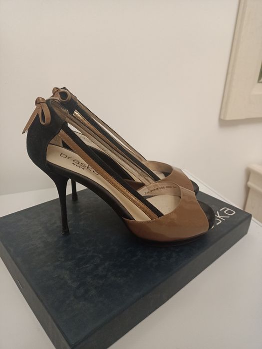 Продам женские босоножки