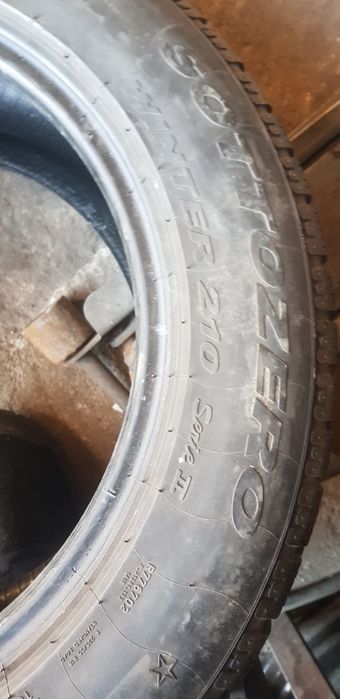Зимни гуми-16цола-225/55-1бр.-55лв."PIRELLI "