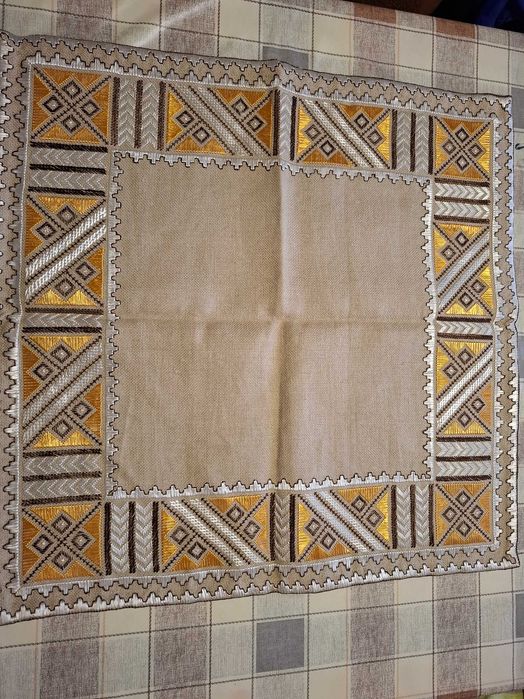 Ръчно бродирани карета