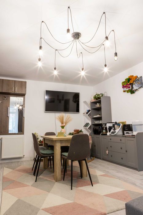 Apartament 3 camere de vânzare, Baciu, Zona Regal