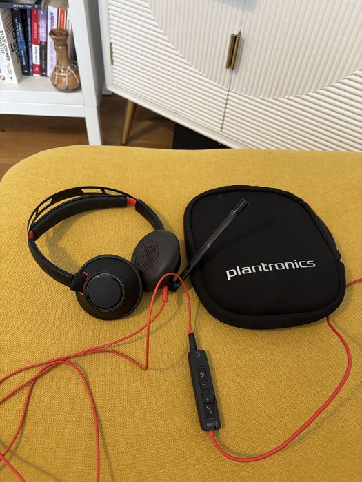Căști Plantronics cu microfon