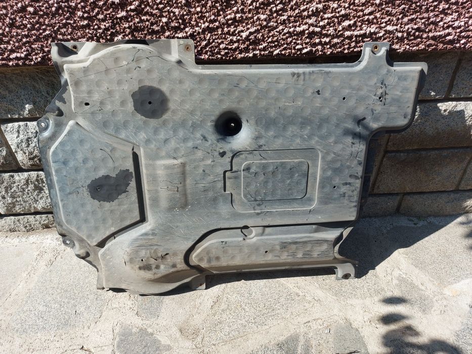 Кора под двигател Мерцедес Ц клас / Mercedes C class w204