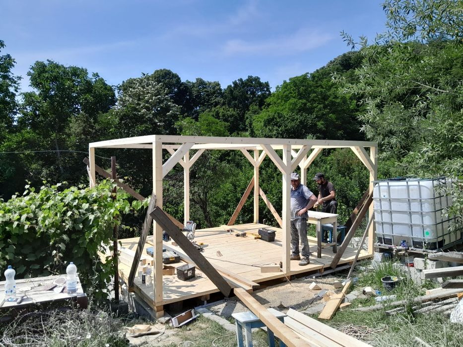 Terase, foișoare,acoperiș,cabane,tot ce tine de domeniul dulgherie