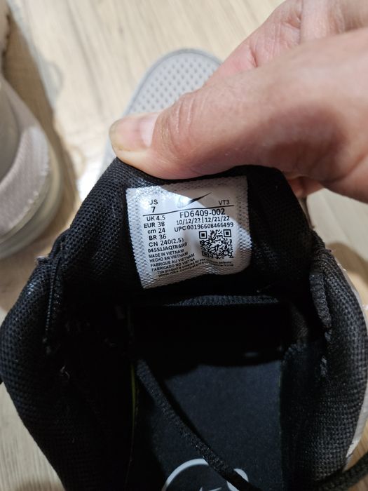 Маратонки   Nike
